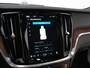 Volvo V60 2.0 T8 Plug-in hybrid AWD Ultra Dark | 455pk | Bowers & Wilkins | Stoelventilatie + massage | 360° Camera | Head-Up | Black Pack | Adaptive Cruise | BLIS
