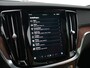 Volvo V60 2.0 T8 Plug-in hybrid AWD Ultra Dark | 455pk | Bowers & Wilkins | Stoelventilatie + massage | 360° Camera | Head-Up | Black Pack | Adaptive Cruise | BLIS