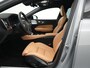 Volvo V60 2.0 T8 Plug-in hybrid AWD Ultra Dark | 455pk | Bowers & Wilkins | Stoelventilatie + massage | 360° Camera | Head-Up | Black Pack | Adaptive Cruise | BLIS