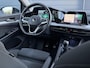Volkswagen Golf Variant 1.0 TSI Life | Digital Cockpit |Alcantara | Camera | LED | Camera | Trekhaak | CarPlay | Adaptive Cruise | Stuur/Stoelverwarming