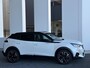 Peugeot e-2008 EV GT 50 kWh, elect. te openen panoramadak, achteruitrijcamera, 1/2 lederen sportinterieur, 17 inch, adaptief cruis