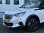 Peugeot e-2008 EV GT 50 kWh, elect. te openen panoramadak, achteruitrijcamera, 1/2 lederen sportinterieur, 17 inch, adaptief cruis