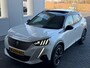Peugeot e-2008 EV GT 50 kWh, elect. te openen panoramadak, achteruitrijcamera, 1/2 lederen sportinterieur, 17 inch, adaptief cruis