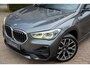 BMW X1 sDrive20i High Executive TREKHAAK | PANO | CAMERA | HUD | 19 INCH | 1E EIGN