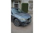 BMW X1 sDrive20i High Executive TREKHAAK | PANO | CAMERA | HUD | 19 INCH | 1E EIGN