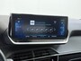 Peugeot e-208 EV Allure Première 50kWh SOH 89% Navi Ecc Stoelverwarming 360°Camera Apple Carplay Android Auto Cruise Control Pdc Led Lmv 16" Privacy Glas DAB+ Keyless Rijstrooksensor 1e Eigenaar Origineel Nederlandse Auto Dealeronderhouden