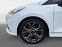 Ford Fiesta 1.0 EcoBoost ST-Line | Navigatie | Apple carplay & Android auto | Cruise control | Voorruit verwarming | Parkeersensor achter | 17" lichtmetalen velgen | Privacy glas |