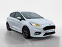 Ford Fiesta 1.0 EcoBoost ST-Line | Navigatie | Apple carplay & Android auto | Cruise control | Voorruit verwarming | Parkeersensor achter | 17" lichtmetalen velgen | Privacy glas |