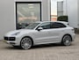 Porsche Cayenne 3.0 E-Hybrid | NL-Auto/1e eign./Voll.Historie/Pano-schuifdak/BOSE/Luchtvering/22-inch/Softclose/Massage