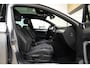 Volkswagen Passat Variant 1.5 TSI R Line DSG * Pano - Trekhaak - Virtual - Keyless - Camera - ACC - App *