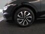 Volkswagen Golf 1.0 eTSI Life Active 110 pk Automaat (DSG) | Navigatie | Parkeersensoren (Park assist) | Achteruitrijcamera | Stoelverwarming | Autom. airco (3 zones) |