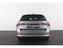 Skoda Octavia Combi 1.0 TSI Business > Trekhaak/Achteruitrijcamera/Stoelverwarming/Parkeerhulp voor en achter
