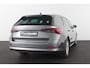 Skoda Octavia Combi 1.0 TSI Business > Trekhaak/Achteruitrijcamera/Stoelverwarming/Parkeerhulp voor en achter