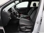 Volkswagen T-Roc 1.5 TSI Sport 150 PK| Origineel Nederlands | 1e Eigenaar | ArtVelours Bekleding | R-Line Exterieur- En Interieurpakket | Digitale Cockpit Pro | Achterklep Elektrisch