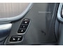Volvo S90 T8 AWD Plus Dark - Luchtvering - Schuif/kanteldak - IntelliSafe Assist & Surround - 360º Camera - Harman/Kardon audio - Adaptieve LED koplampen - Verwarmde voorstoelen, stuur & achterbank - Parkeersensoren voor & achter - Elektr. bedienb. voorstoelen met geheugen - Geventileerde voorstoelen - Extra getint glas - 20' LMV