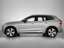 Volvo XC60 T6 Recharge AWD Plus Dark - Panorama/schuifdak - IntelliSafe Assist & Surround - 360º Camera - Verwarmde voorstoelen, stuur & achterbank - Parkeersensoren voor & achter - Elektr. bedienb. voorstoelen met geheugen - Draadloze tel. lader - Elektr. inklapbare trekhaak - 19' LMV