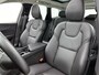 Volvo XC60 T6 Recharge AWD Plus Dark - Panorama/schuifdak - IntelliSafe Assist & Surround - 360º Camera - Verwarmde voorstoelen, stuur & achterbank - Parkeersensoren voor & achter - Elektr. bedienb. voorstoelen met geheugen - Draadloze tel. lader - Elektr. inklapbare trekhaak - 19' LMV
