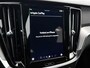 Volvo V60 T6 Recharge AWD Plus Dark - IntelliSafe Assist & Surround - 360º Camera - Harman/Kardon audio - Verwarmde voorstoelen, stuur & achterbank - Parkeersensoren voor & achter - Elektr. bedienb. voorstoelen met geheugen - Elektr. inklapbare trekhaak - 18' LMV