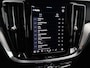Volvo V60 T6 Recharge AWD Plus Dark - IntelliSafe Assist & Surround - 360º Camera - Harman/Kardon audio - Verwarmde voorstoelen, stuur & achterbank - Parkeersensoren voor & achter - Elektr. bedienb. voorstoelen met geheugen - Elektr. inklapbare trekhaak - 18' LMV