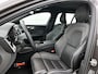 Volvo V60 T6 Recharge AWD Plus Dark - IntelliSafe Assist & Surround - 360º Camera - Harman/Kardon audio - Verwarmde voorstoelen, stuur & achterbank - Parkeersensoren voor & achter - Elektr. bedienb. voorstoelen met geheugen - Elektr. inklapbare trekhaak - 18' LMV