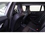 Volvo V60 T6 Recharge AWD Inscription - IntelliSafe Assist - Parkeercamera achter - Parkeersensoren voor & achter - Elektr. bedienb. bestuurdersstoel met geheugen - High Performance audio - 18' LMV