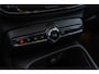 Volvo EC40 Single Motor Extended Range 82 kWh Plus | Google | Stoel-/Stuurverwarming | 360 Camera | Adaptieve Cruise Control | Getint Glas | Harman Kardon Audio | Panoramadak | Zitverlenging | 19" LM