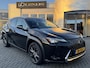 Lexus UX 250h First Edition NL-AUTO TREKHAAK TRIPLE-LED KEYLESS PARK-SENSOREN CAMERA EL-ACHTERKLEP NAVI
