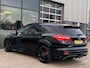 Ford Focus Wagon 1.5 Black Edition 150PK NIEUWE DISTRIBUTIERIEM!! Trekhaak Cruise Navi Parkeersensoren Privacy Glass Rode Remklauwen *Dealer Onderhouden*
