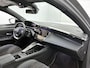 Peugeot 408 GT Hybrid 145pk Automaat | Navigatie | Achteruitrijcamera | Matrix LED koplampen | Leder/Alcantara | Stuurverwarming | Handsfree Achterklep | Adaptieve Cruise Control | Keyless | Parkeersensoren v+a | Draadloze Apple Carplay / Android Auto | Donker getint glas | 19" lichtmetalen velgen |