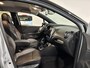 Renault Captur 120PK TCe Wave Automaat | Trekhaak | Navi | Camera | Bluetooth | Parkeersensoren | Licht & Regen Sensor | Leder | Stoelverwarming | Lichtmetalen Velgen | Armsteun |