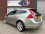 Volvo V60 / Navi / Leder / PDC / Cruise / AUT