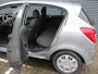 Opel Corsa 1.2-16V Edition Apk 03-12-2026 buitenzijde wat schaafjes van binnen netjes goed rijdend nu scherpe meeneem prijs