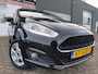 Ford Fiesta 1.0 Style Ultimate met parkeersensoren en navigatie en bluetooth telefoon / media en cruise controle en airco
