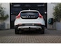 Volvo V40 Cross Country 2.0 T5 AWD Summum H&K - FULL OPTIONS - PANORAMADAK - LEDER - TREKHAAK - ELEKTRISCHE STOELEN - CAMERA -