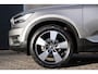 Volvo XC40 T2 Business Pro | Navigatie | Parkeercamera achter + sensoren voor | BLIS | Adaptieve Cruise Control | Climate Control | Lichtmetalen velgen 19 inch | Volvo on Call | Verwarmbare voorruit |