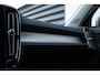 Volvo XC40 T2 Business Pro | Navigatie | Parkeercamera achter + sensoren voor | BLIS | Adaptieve Cruise Control | Climate Control | Lichtmetalen velgen 19 inch | Volvo on Call | Verwarmbare voorruit |