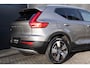 Volvo XC40 T2 Business Pro | Navigatie | Parkeercamera achter + sensoren voor | BLIS | Adaptieve Cruise Control | Climate Control | Lichtmetalen velgen 19 inch | Volvo on Call | Verwarmbare voorruit |