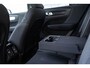 Volvo XC40 B3 Automaat Business Edition | Verwarmbare voorstoelen | Verwarmbaar stuurwiel | Premium audio by Harman Kardon | 18 inch Lichtmetalen velgen | Alarmklasse 3