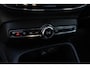 Volvo XC40 B3 Automaat Essential Edition | Verwarmbare voorstoelen | Verwarmbaar stuurwiel | Premium audio by Harman Kardon | 18 inch Lichtmetalen velgen | Alarmklasse 3
