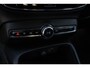 Volvo XC40 B3 Automaat Business Edition | Verwarmbare voorstoelen | Verwarmbaar stuurwiel | Premium audio by Harman Kardon | 18 inch Lichtmetalen velgen | Alarmklasse 3