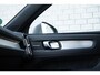 Volvo XC40 B3 Automaat Business Edition | Verwarmbare voorstoelen | Verwarmbaar stuurwiel | Premium audio by Harman Kardon | 18 inch Lichtmetalen velgen | Alarmklasse 3