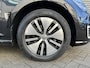 Volkswagen E-Golf E-DITION 136PK / 16" LMV / Parkeersensoren V+A / LED / Navigatie / App-Connect
