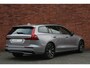 Volvo V60 T6 Plug-in hybrid AWD Plus Dark | Trekhaak | 360 Graden Camera | Verwarmbare Voorstoelen | Adaptieve Cruise Control | Apple Carplay | Lederen Bekleding | Adaptieve Cruise Control