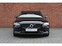 Volvo V60 T6 Plug-in hybrid AWD Plus Dark | Trekhaak | 360 Graden Camera | Verwarmbare Voorstoelen | Adaptieve Cruise Control | Apple Carplay | Lederen Bekleding | Adaptieve Cruise Control