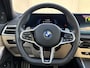 BMW 3-Serie 330e M Sport / RIJKLAAR / Fabrieksgarantie tot 11-2027 / Harman Kardon Premium Audio / Elektrische Trekhaak / Schuif- en Kantel Dak / Stoel & Stuurverwarming / Akoestisch Glas / Adaptievf Cruise Control / Leder Bekleding / Dealer Onderhouden / Apple Carplay & Android Auto / EAER 99 km /
