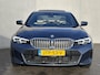 BMW 3-Serie 330e M Sport / RIJKLAAR / Fabrieksgarantie tot 11-2027 / Harman Kardon Premium Audio / Elektrische Trekhaak / Schuif- en Kantel Dak / Stoel & Stuurverwarming / Akoestisch Glas / Adaptieve Cruise Control / Leder Bekleding / Dealer Onderhouden / Apple Carplay & Android Auto / EAER 99 km /