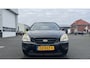 Kia Carens 2.0 CVVT X-tra