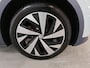 Volkswagen ID.4 First 77 kWh 204PK / Zwart dak / Achteruitrijcamera / 20" LMV / LED / Stoelverwarming / App-Connect