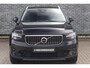 Volvo XC40 1.5 T4 Plug-in Hybrid Plus Bright | Plug-in Hybrid (PHEV) | Facelift | Lederen bekleding | Harman Kardon audio | Stoel- en stuurverwarming | Cruise control | | 19" velgen | Voorruitverwarming | Elektrische stoelverstelling | Climate control | Navigatie | Getint glas | Apple Carplay / Android Auto |
