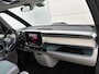 Volkswagen ID. Buzz Pro Bulli Limited Edition 86 kWh LWB 286PK | VOL OPTIES! | 7-zits | Trekhaak | Navigatie Draadloos Apple Carplay/Android Auto | 3-zones Climatronic Airco | Panoramadak | LED Matrix koplampen | Stoelverwarming | Achteruitrijcamera inclusief 360 graden camera | Lane Assist | Verwarmbaar multifunctioneel stuurwiel | Adaptive Cruise Control | DAB+ | Achterlichten LED |